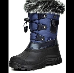 Snow boots size 11